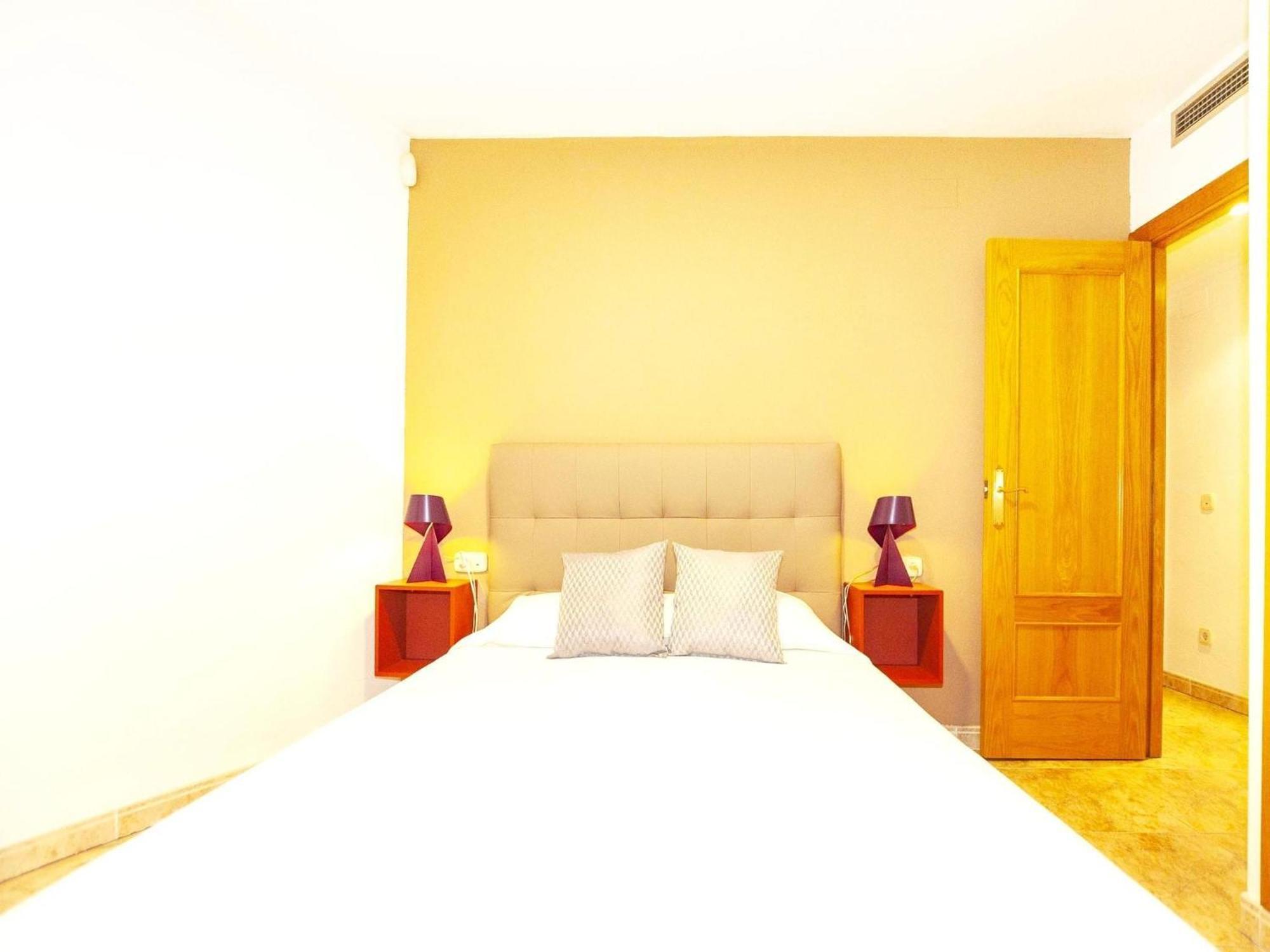 Spacious In The Heart Of Apartment Roses