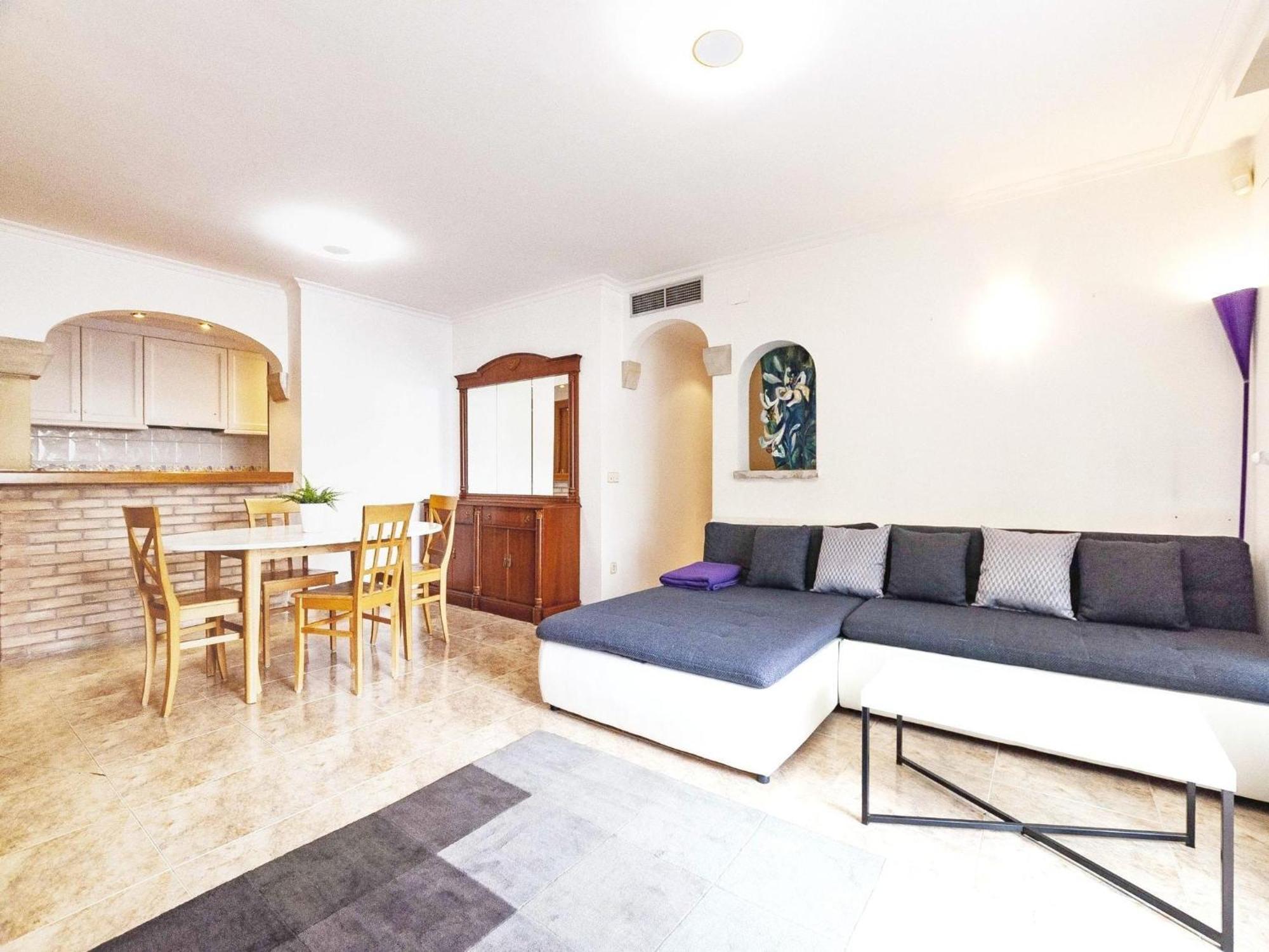Apartment Spacious In The Heart Of Roses